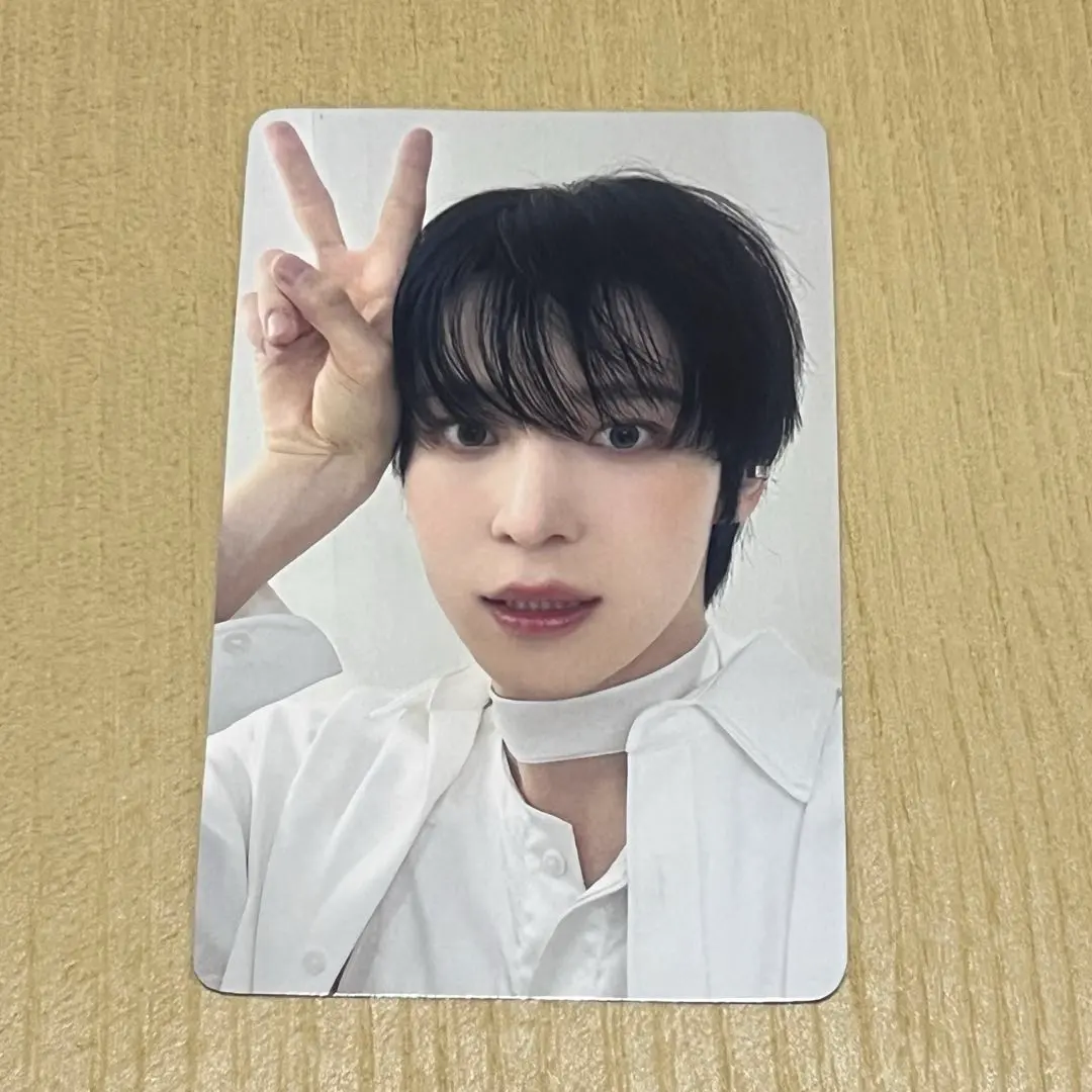 Thumbnail of ATEEZ Yunho FC Trading Card Benefit: Ashes to Light