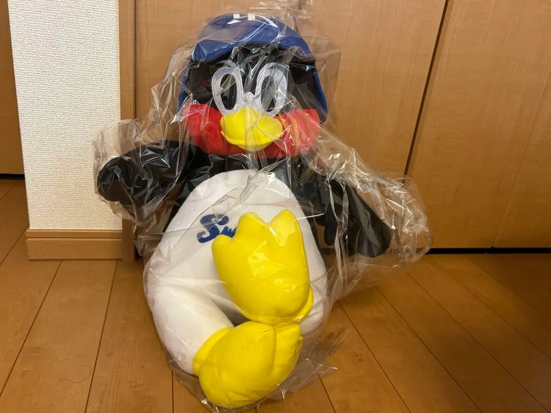 ♡*♡様 【希少】つば九郎　超特大　ぬいぐるみ　25周年 ヤクルトスワローズ 超特大お座りつば九郎 25周年｜Yahoo!フリマ
