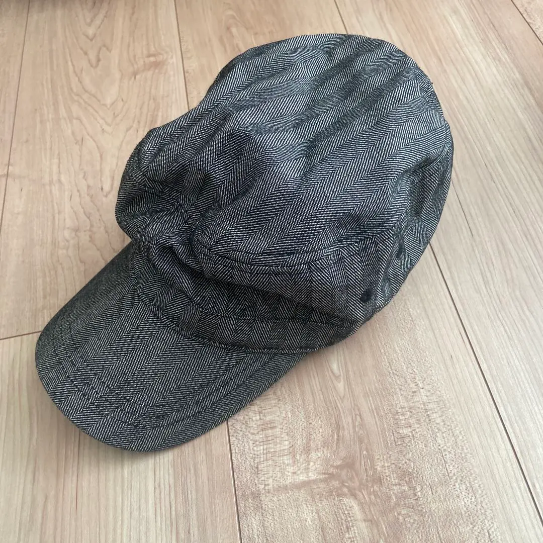 Thumbnail of Cap, gray, simple