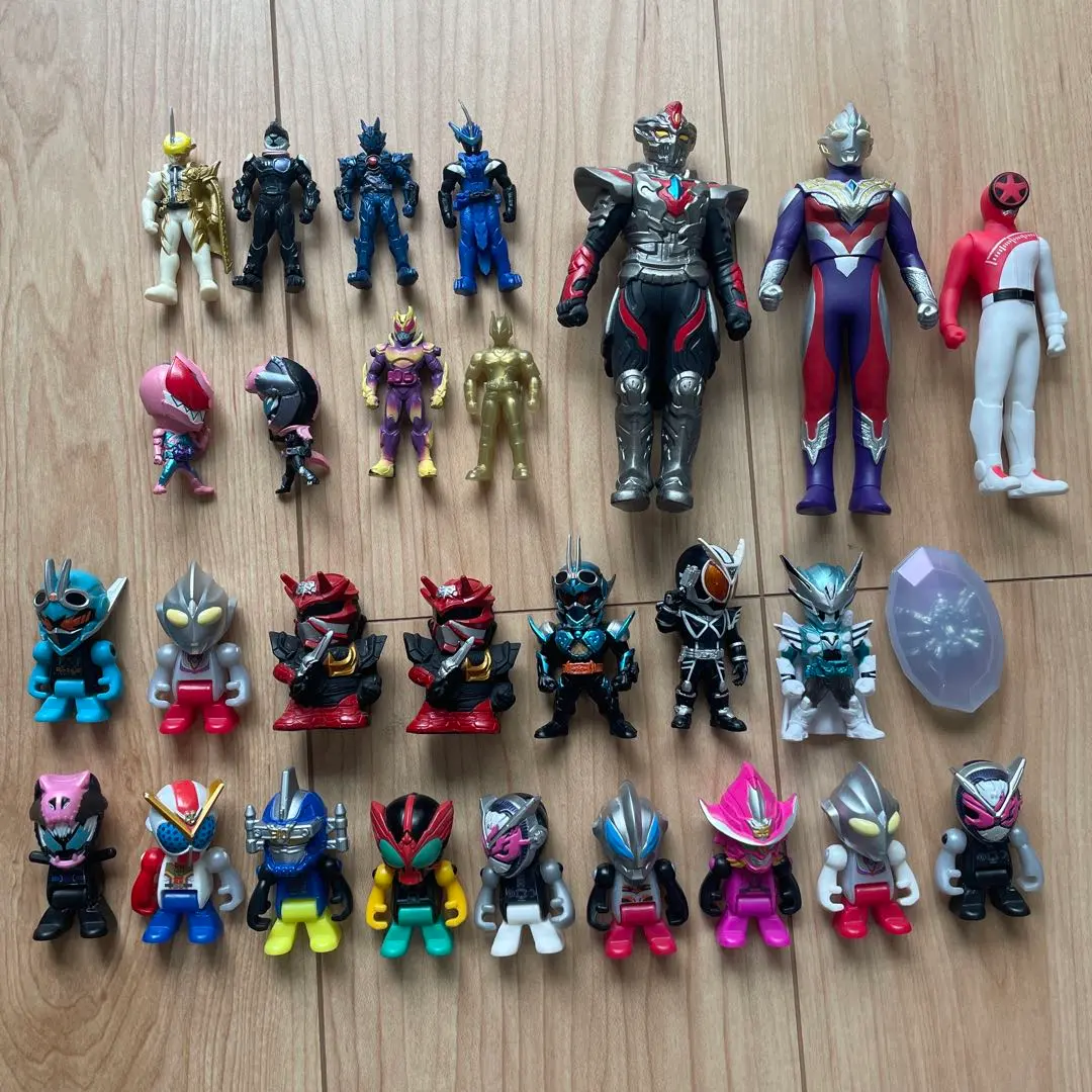 Thumbnail of Sentai Hero Figure Set