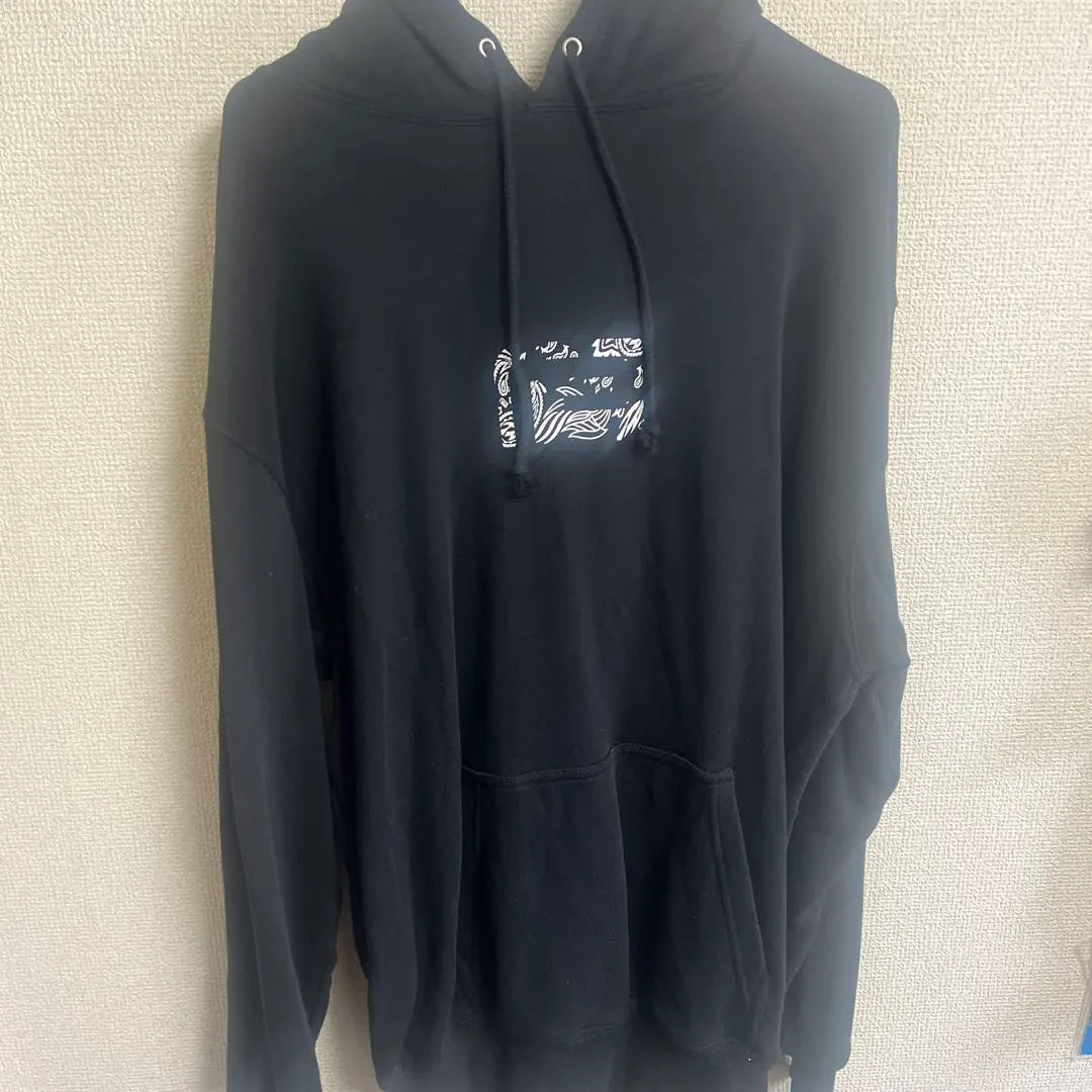 Thumbnail of Reversal Bandana Pattern Black Hoodie