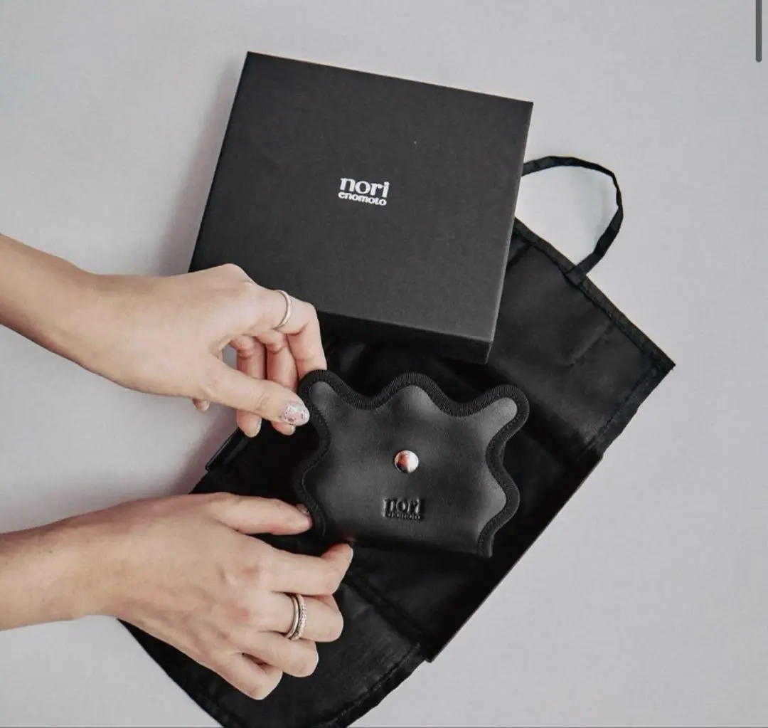 wave mini wallet / black – nori enomoto