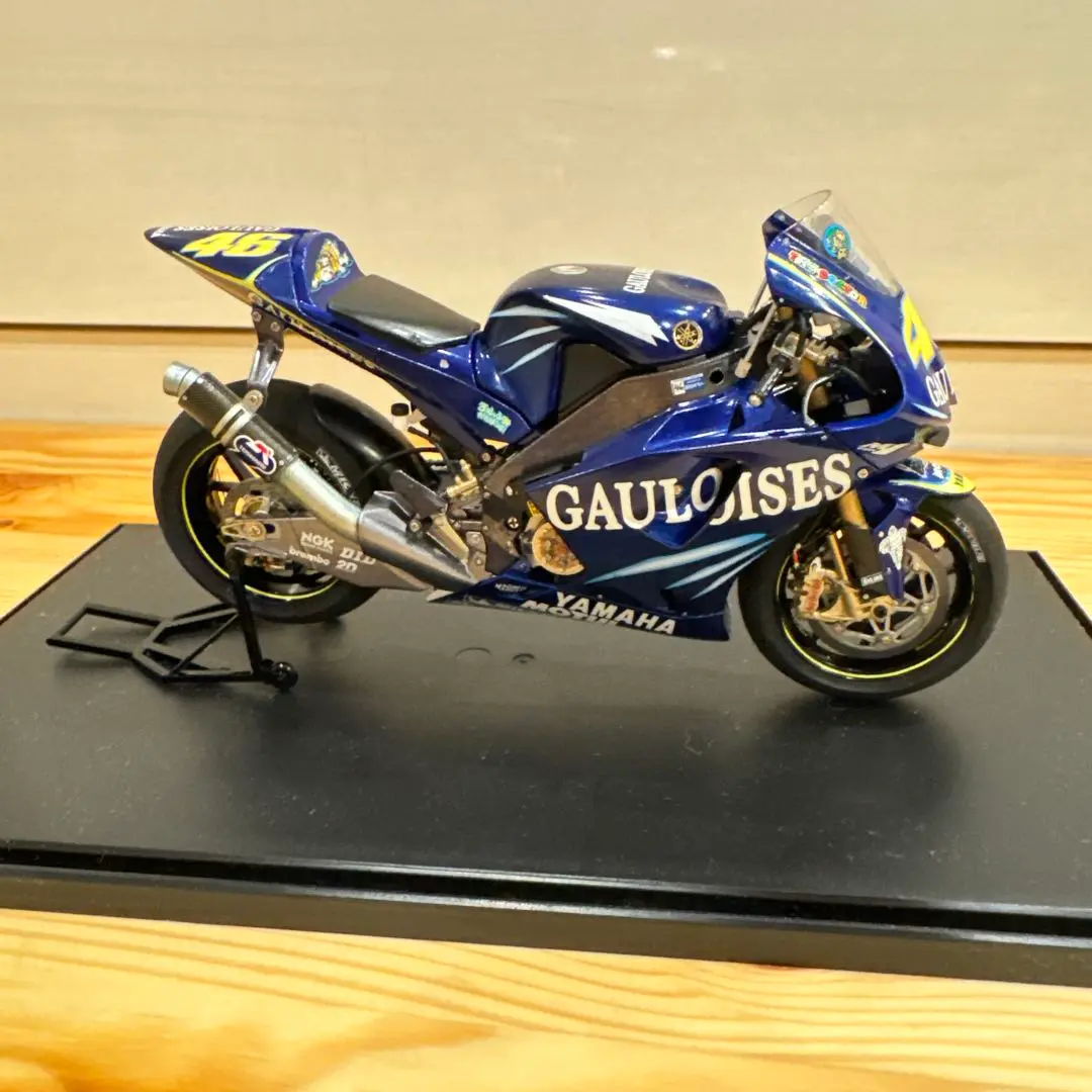 ま*ぢ様 ヤマハ FZR400 ゴロワーズカラー 純正ミラー　左右 ま*ぢ様 ヤマハ FZR400 ゴロワーズカラー 純正ミラー左右