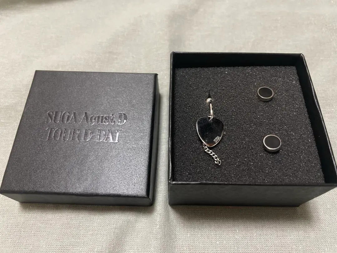 AgustDSUGA TOUR D-DAY EARRINGS SET ピアス） AgustDSUGA TOUR D-DAY EARRINGS SET ピアス）