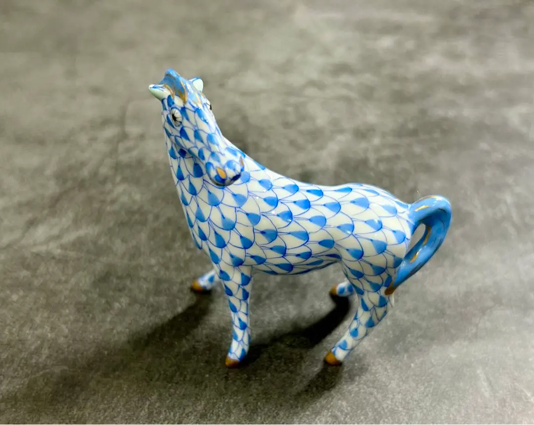 美品 HEREND ヘレンド フィギュリン 干支 2002年 馬 赤 ヘレンド 希少 極美品 HEREND 干支シリーズ 馬 2002年 - メルカリ