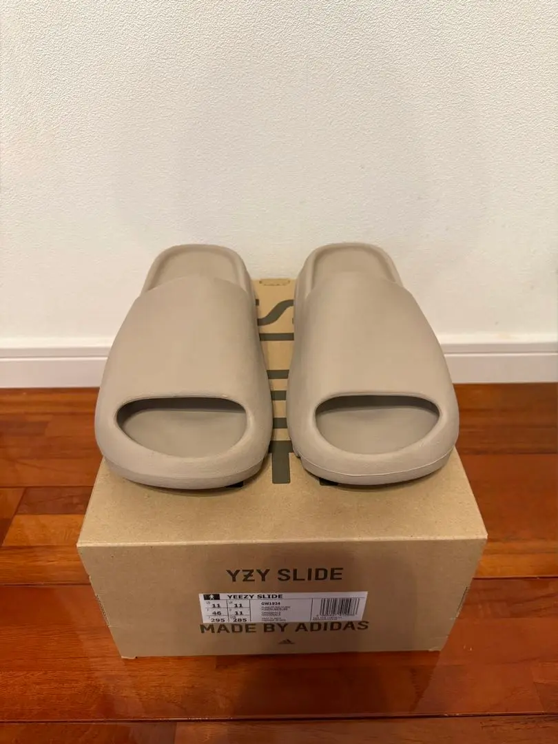 2025年最新】adidas yeezy slide 
