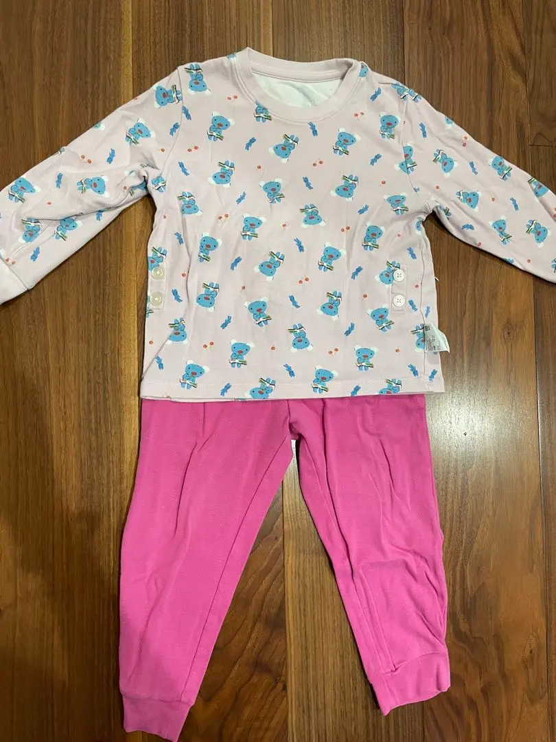 Thumbnail of Uniqlo pajamas Penelope