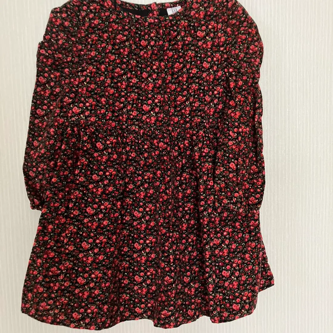 Thumbnail of GAP Long-sleeved dress for 4-year-olds, black floral pattern