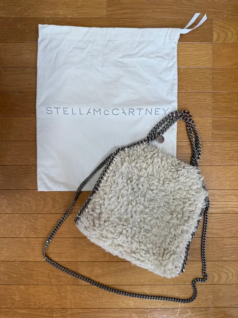 【美品】Stella McCartneyファラベラ タイニー ファーフリーファー ステラ マッカートニーの人気バッグ「ファラベラ」ファー風素材の日本