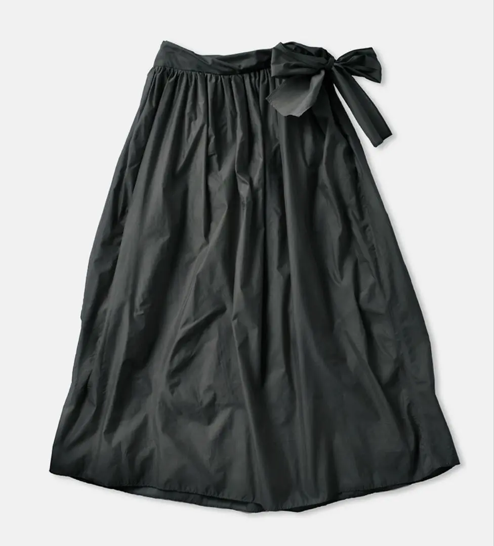 LOEFF スカート　ブラック色　未使用品 美品 LOEFF ロエフ ユナイテッドアローズ シャンブレー タフタ