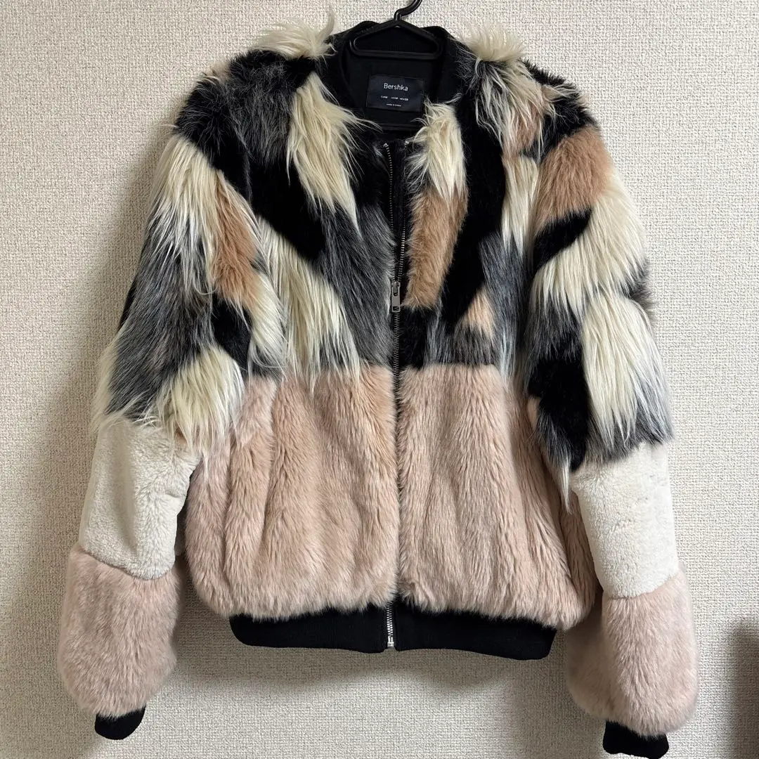 Bershka ファーコート 2025年最新】Bershka レディース 毛皮・ファーコートの人気