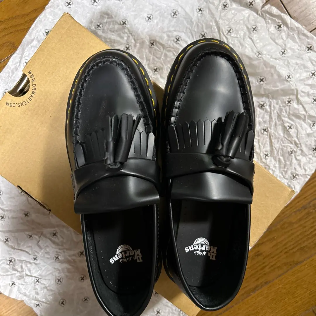 Thumbnail of Black leather tassel loafers