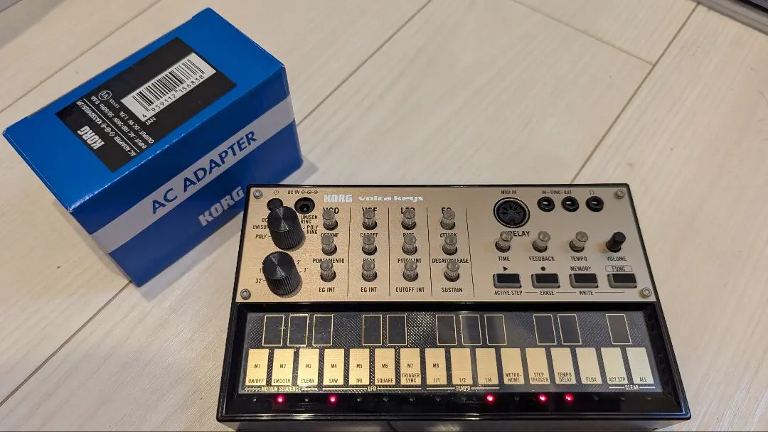 中古　Korg volca keys アナログシンセサイザー　純正ACアダプタ付 Amazon | KORG アナログ シンセサイザー volca keys