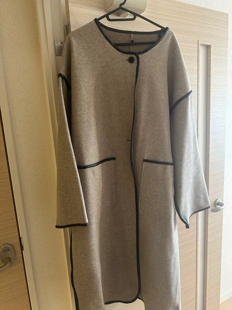 Thumbnail of Piping coat