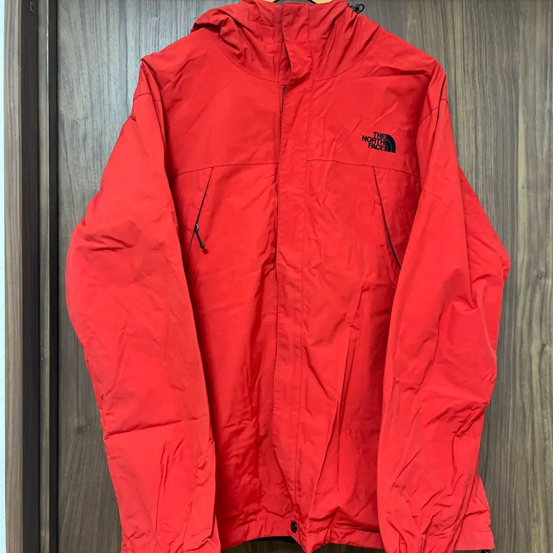 Thumbnail of THE NORTH FACE Mountain Parka, Red