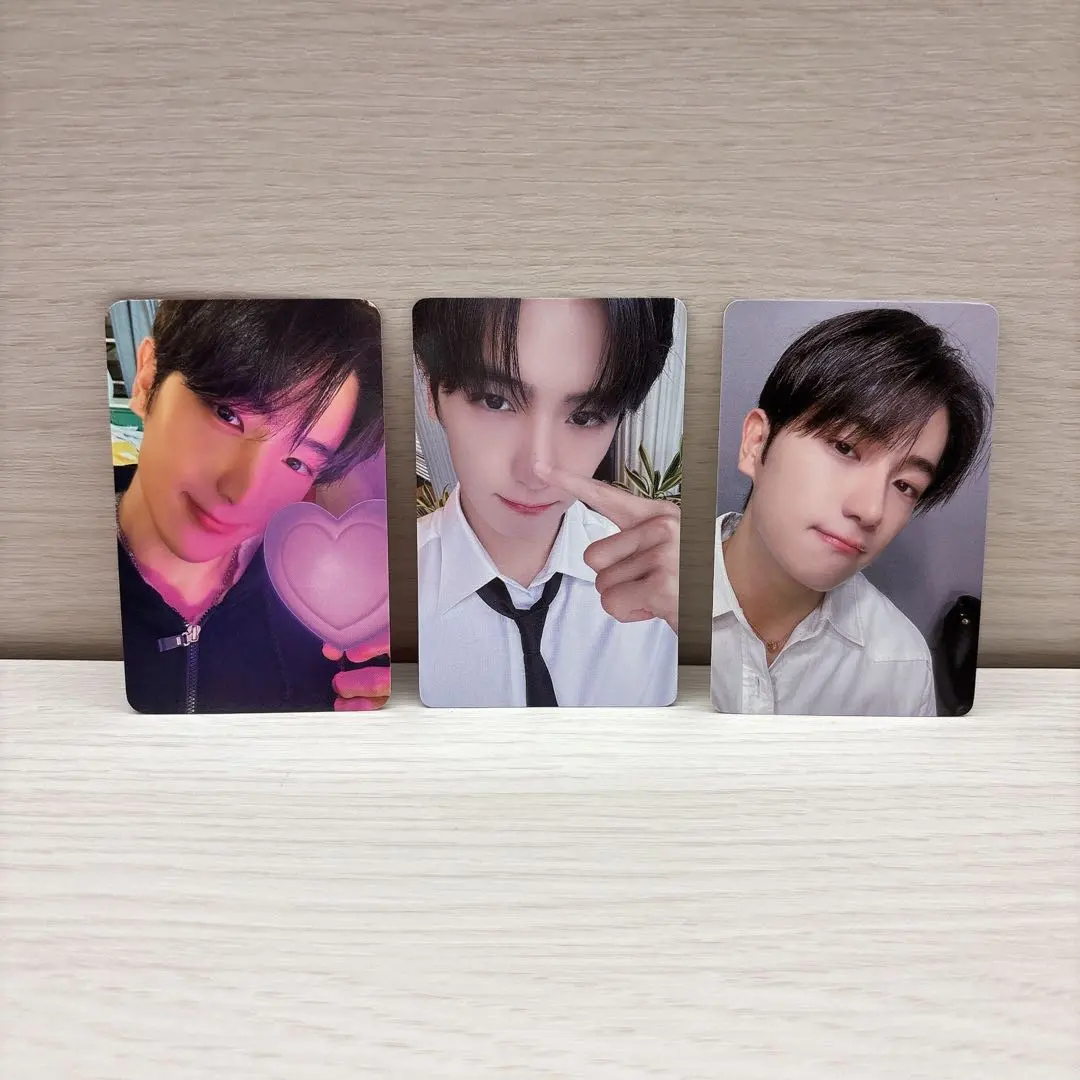 Thumbnail of Hyunjae photocard set