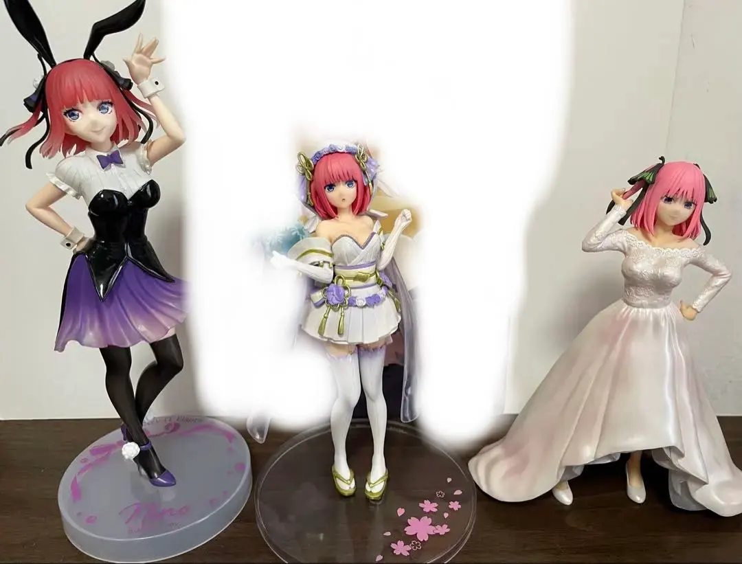 Thumbnail of The Quintessential Quintuplets Nino Nakano Set (with bonus)