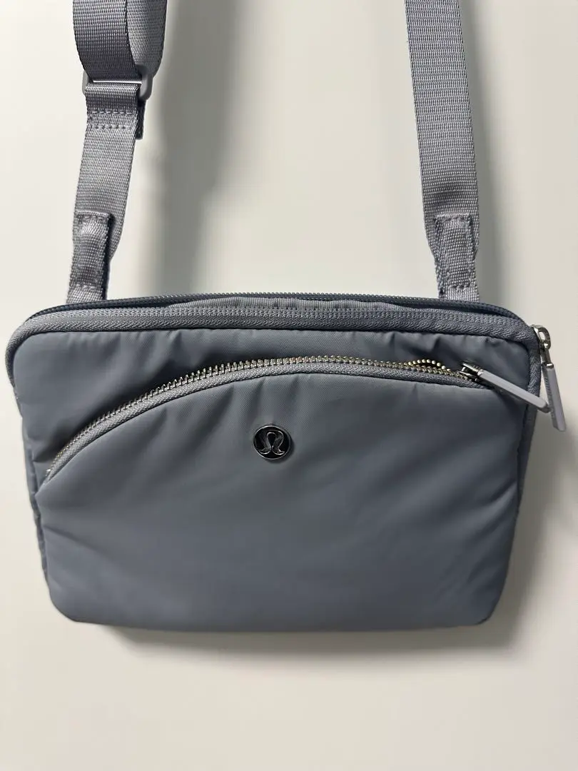 2025年最新】lululemon サコッシュの人気アイテム - メルカリ