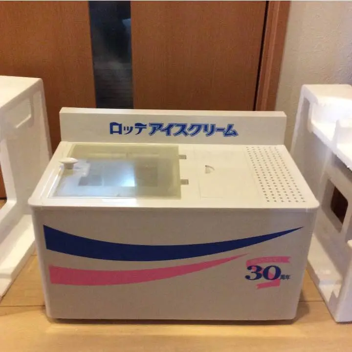 まるしげです ロッテオリジナルミニ冷凍庫、ミニアイスボックス、ミニ冷凍庫、 まるしげ様専用です ロッテオリジナルミニ冷凍庫、ミニアイス