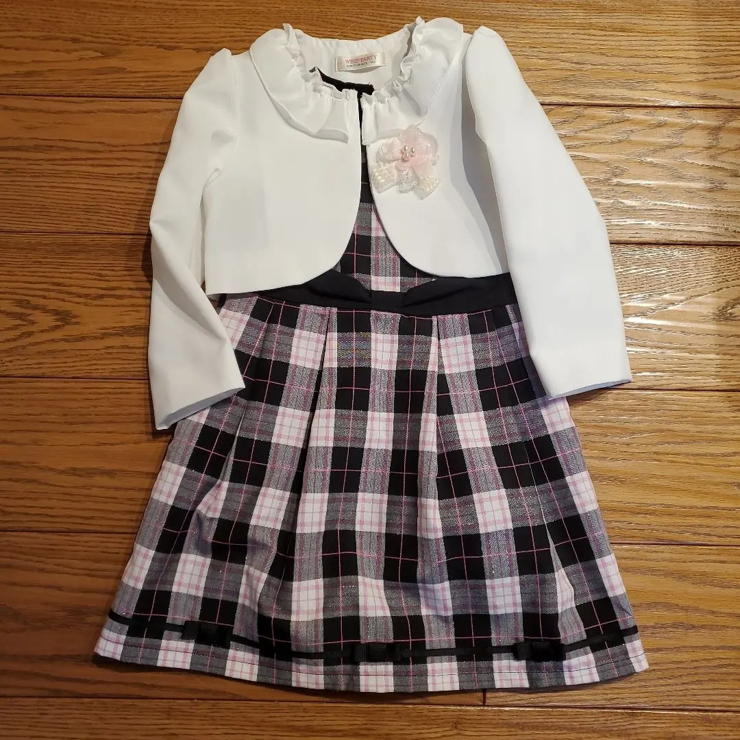 Thumbnail of Formal wear for child's entrance ceremony, size 120