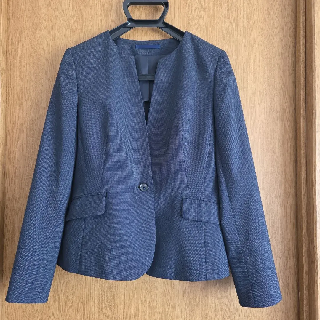 Thumbnail of AOKI (LES MUES) suit