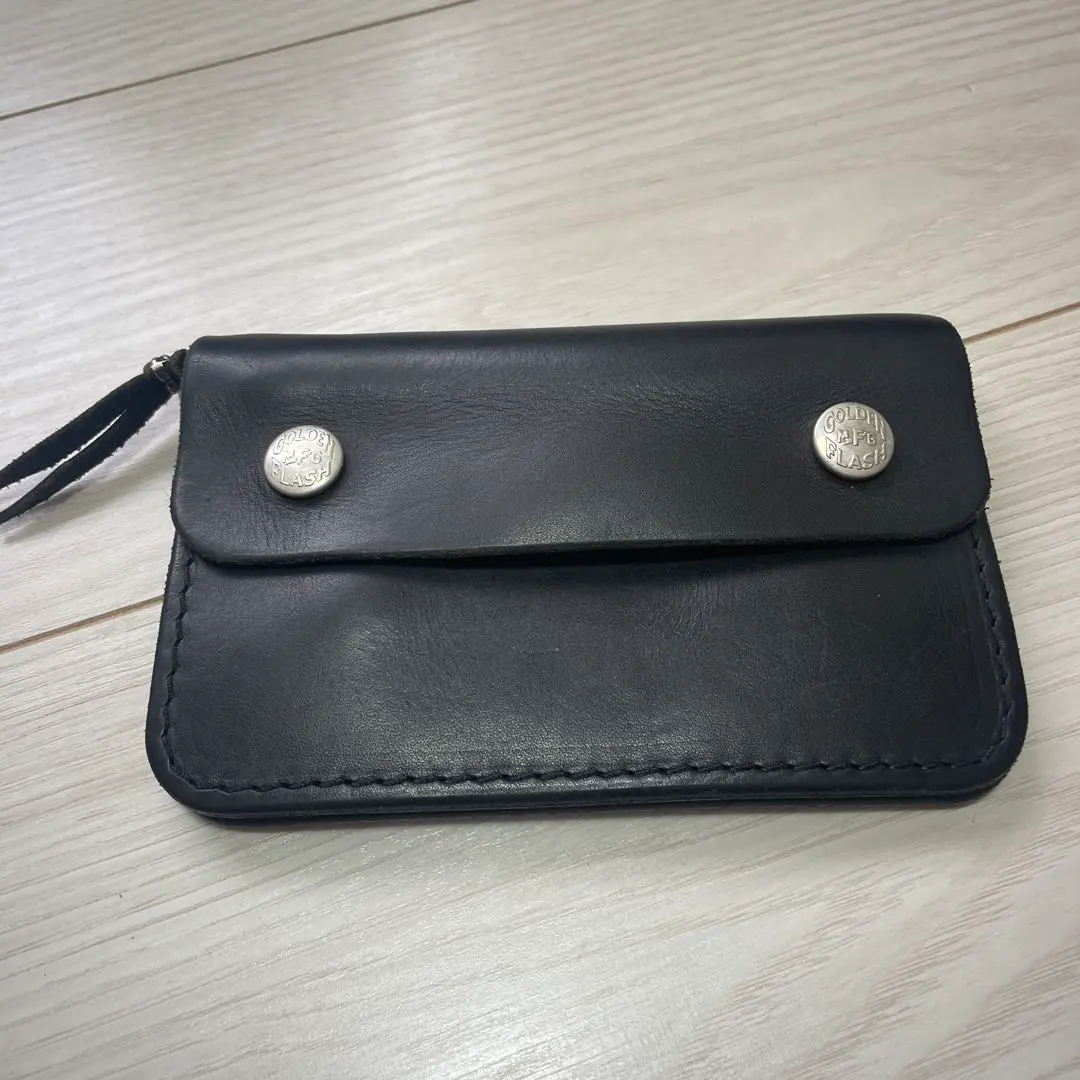 Thumbnail of Tracker wallet