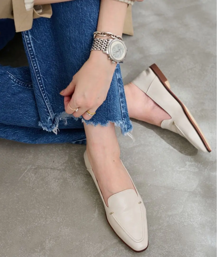 ⭐︎ 降價 白色皮革 樂福鞋 淺口鞋 的縮圖