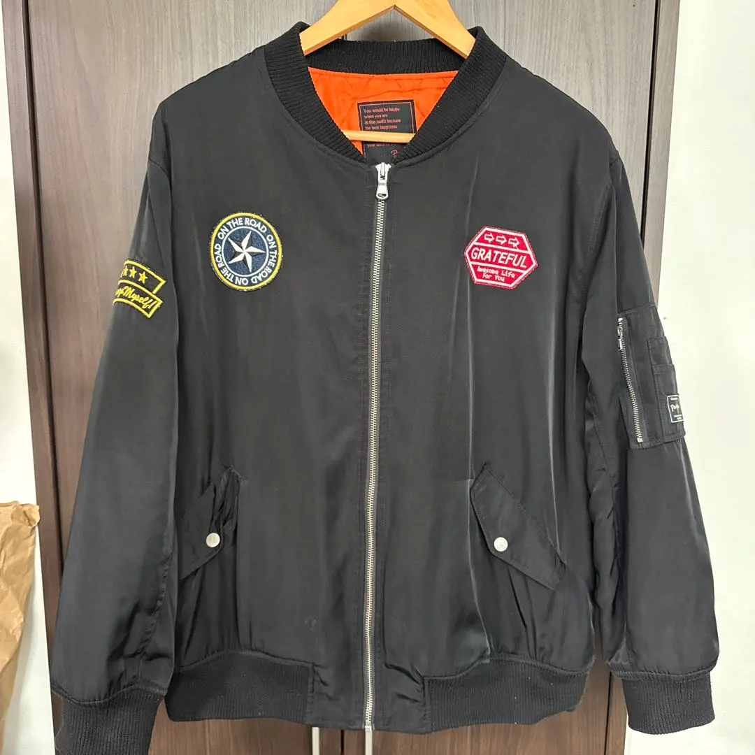 MA-1 飛行夾克 的縮圖