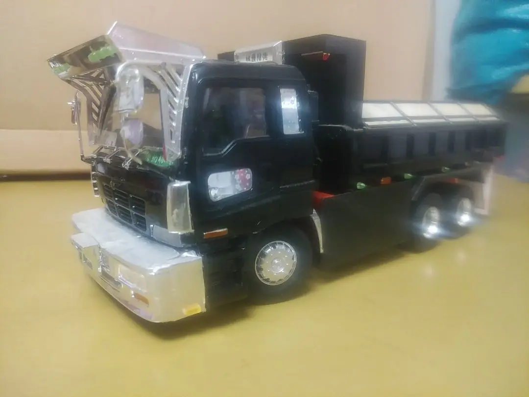 デコトラ‼️1/32 アオシマ製・イスズ・ギガ、キャビン（オフロードキャブ）のみ デコトラ‼️1/32 アオシマ製・イスズ・ギガ、キャビン（オフ