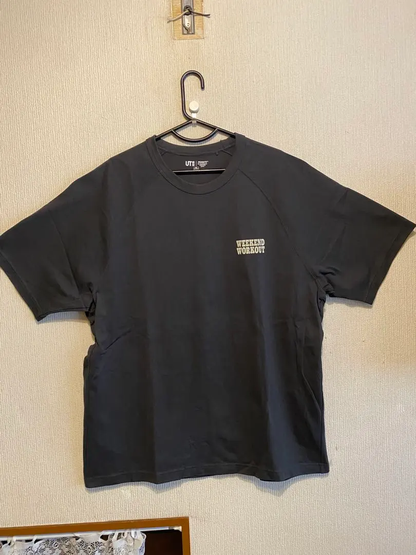 Thumbnail of UNIQLO UT PEANUTS WEEKEND WORKOUT T-shirt