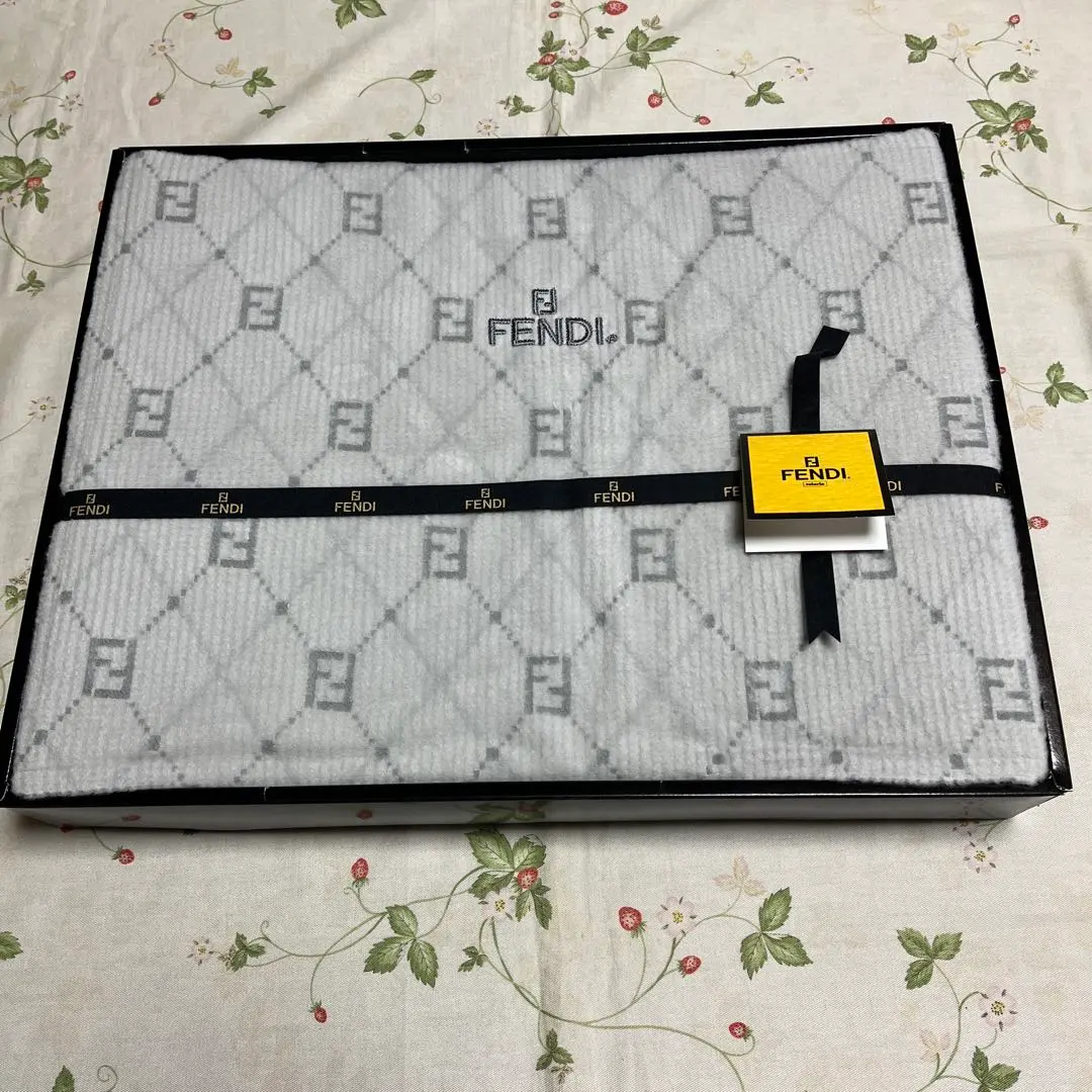 2025年最新】fendiタオルシーツの人気アイテム - メルカリ