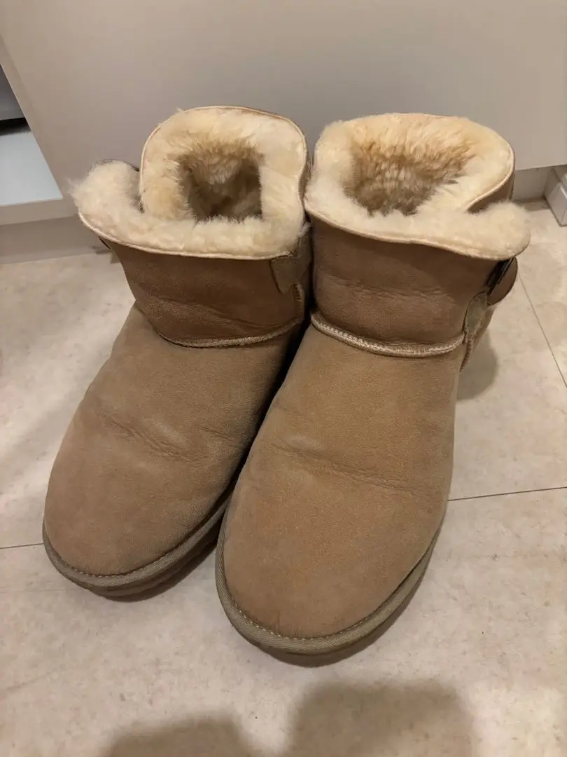 2025年最新】UGG fijiの人気アイテム - メルカリ