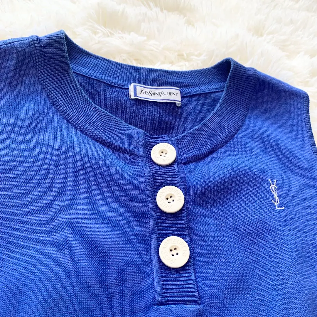 YVES SAINT LAURENT イヴサンローラン YSL 刺繍ロゴ ベスト SAINT LAURENT - イヴ・サンローラン YSL YSL ロゴ ブローチの