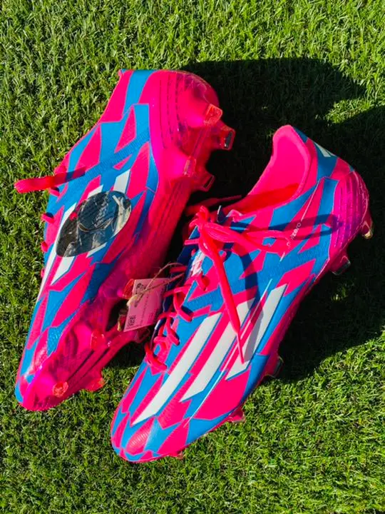 【レア】アディダス 初代 F50 サッカートレーニングシューズ 27cm グレー レア】アディダス 初代 F50 サッカートレーニングシューズ 27cm
