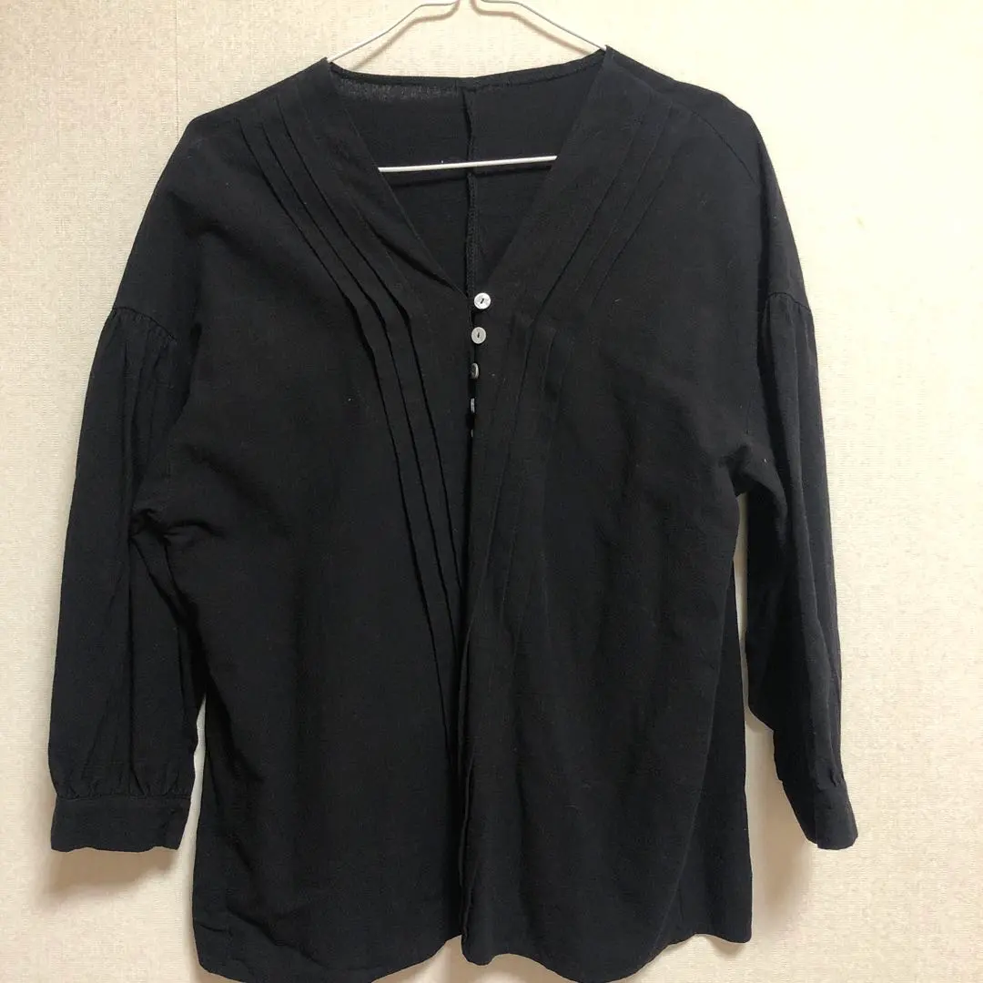 Thumbnail of fifth pullover