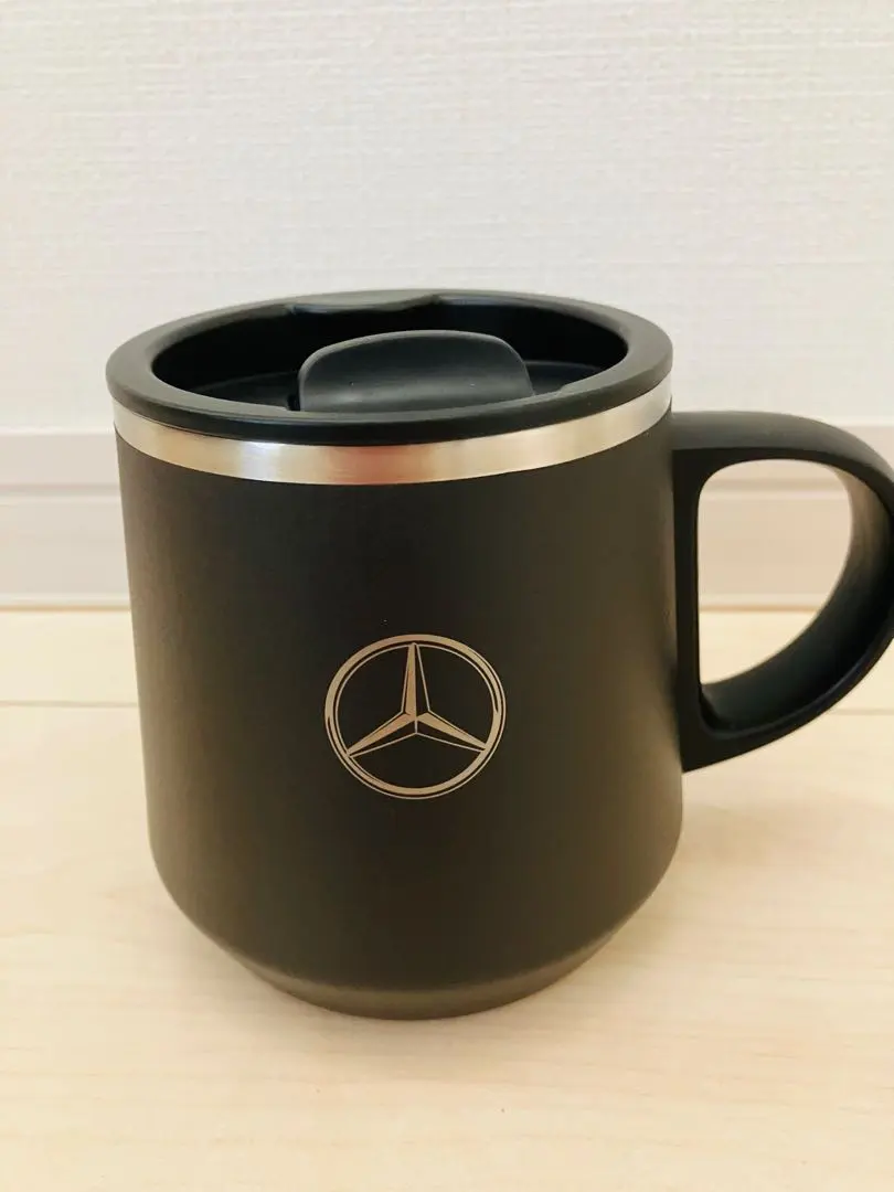 Mercedes-Benz - Mercedes-Benz オリジナル　トラベラーズマグ　（磁器、蓋付き） Mercedes-Benz オリジナル トラベラーズマグ （磁器、蓋付き）