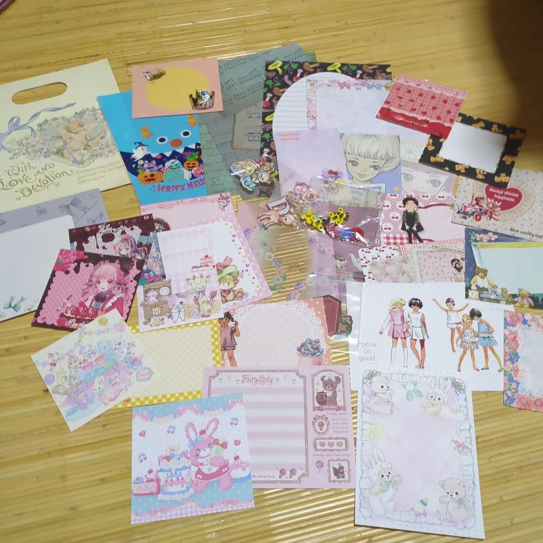 Thumbnail of Paper Goods Set ㊷