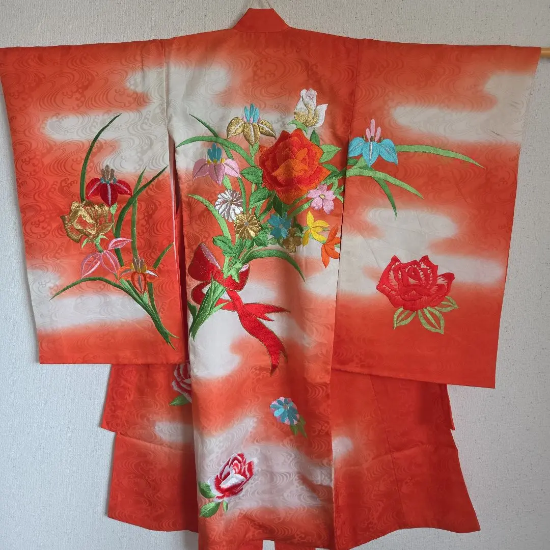 Thumbnail of No. 25 Silk Girl's Celebration Kimono Ubugi Shichi-Go-San