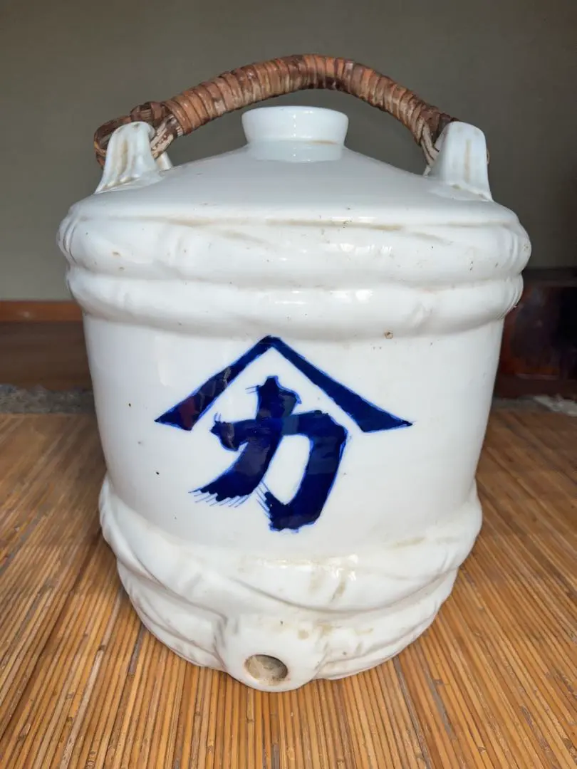 一斗樽 陶磁器製酒樽 窓の雪 昭和レトロポップ かわいい酒樽