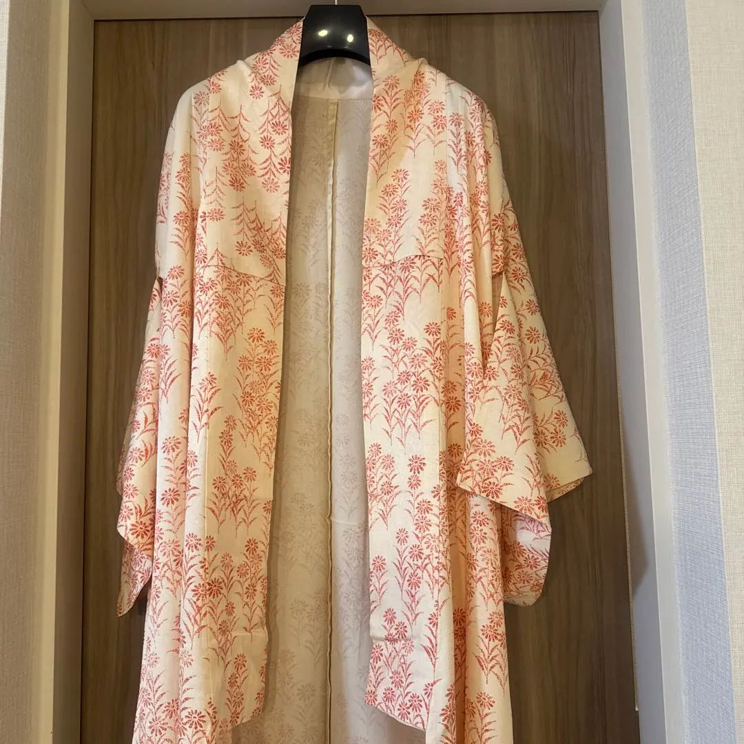 Thumbnail of Same-day shipping! Kimono Komon (small pattern) High-quality cream color Floral pattern Antique Kimono Showa Retro