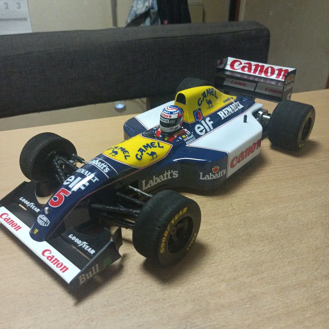 タミヤラジコンウィリアムズfw14ボディとf103シャーシ中古品 タミヤラジコンウィリアムズfw14ボディとf103シャーシ中古品