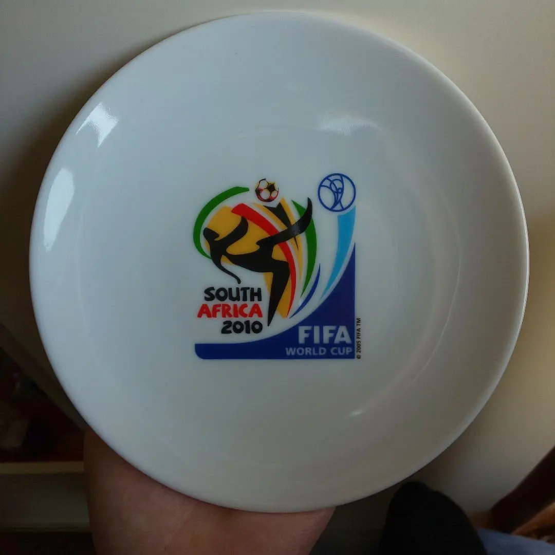 香蘭社×FIFA 2010 W杯南アフリカ大会　記念グッズ　皿　お碗　送料込み 香蘭社 - 希少！香蘭社 2010FIFA 公式記念皿15㎝1枚の通販 by