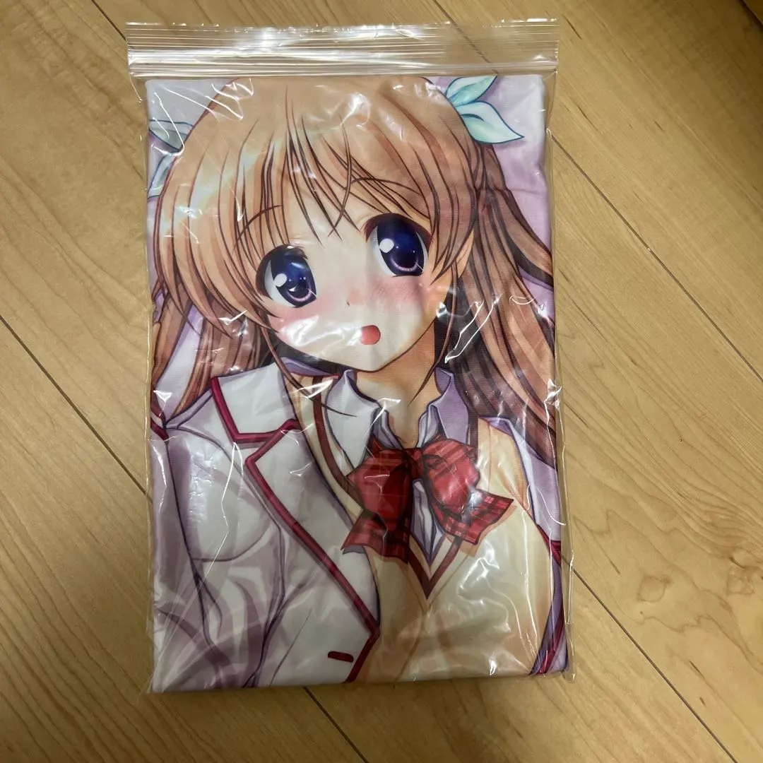 Thumbnail of A Library for Doves: Tsugumi Shirasaki Dakimakura Cover