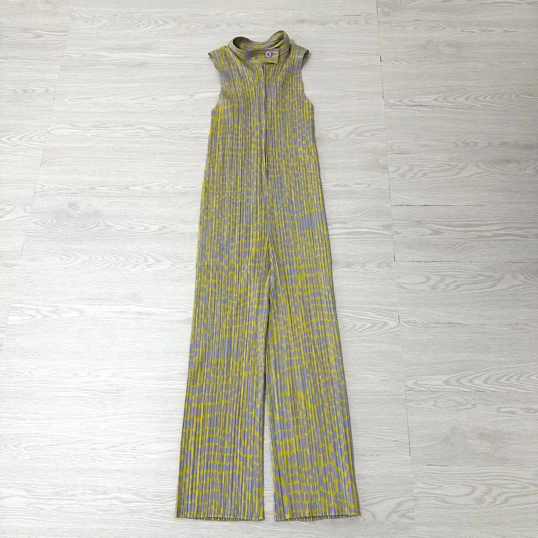 【Kuro】夏 プリーツプリーズ オールインワン ボディスーツ 3 PLEATS PLEASE ISSEY MIYAKE – isseymiyake.com