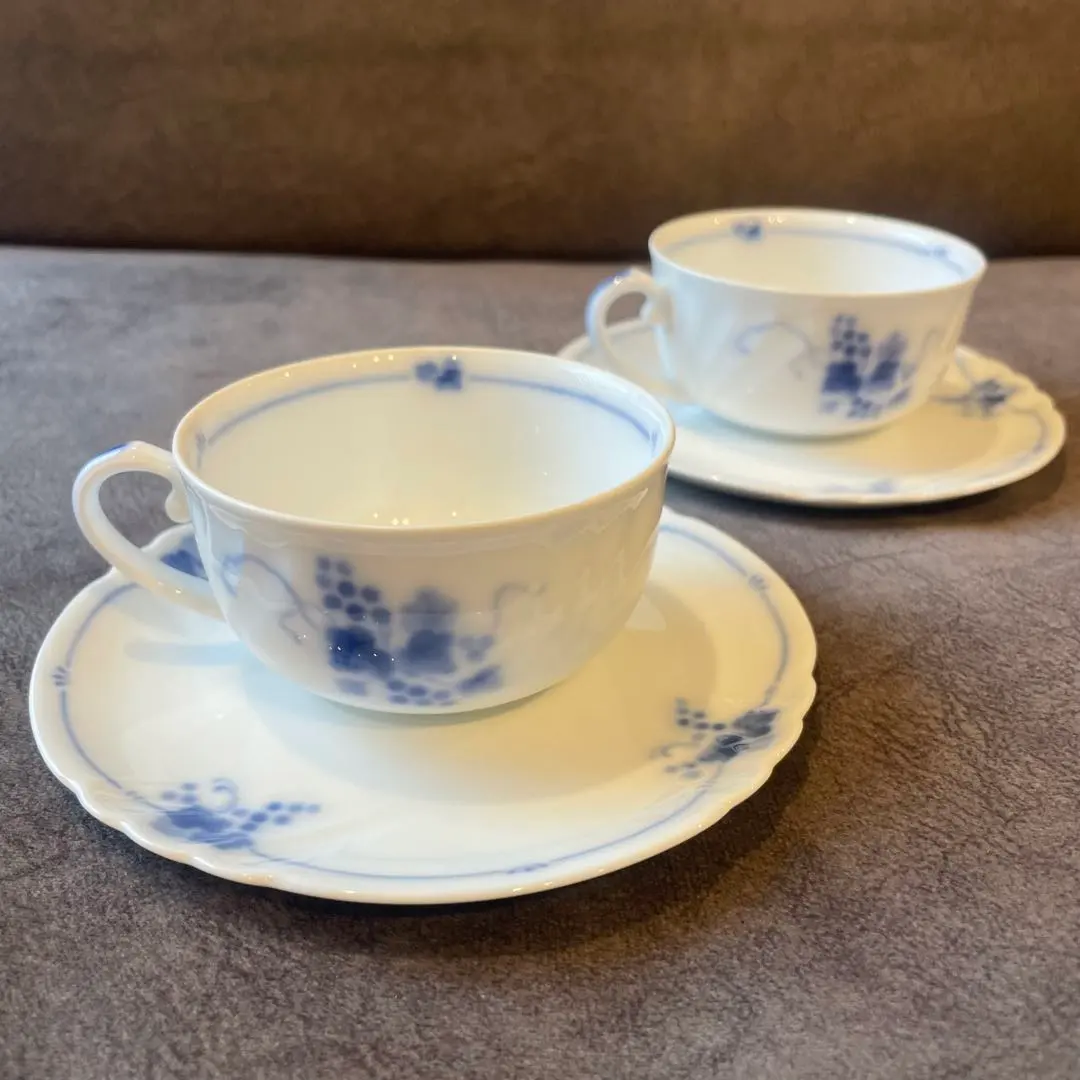 大倉陶園　稀少　金白金蝕ぶどう唐草　兼用碗皿　未使用 大倉陶園 希少品金白金蝕葡萄唐草皿 食器