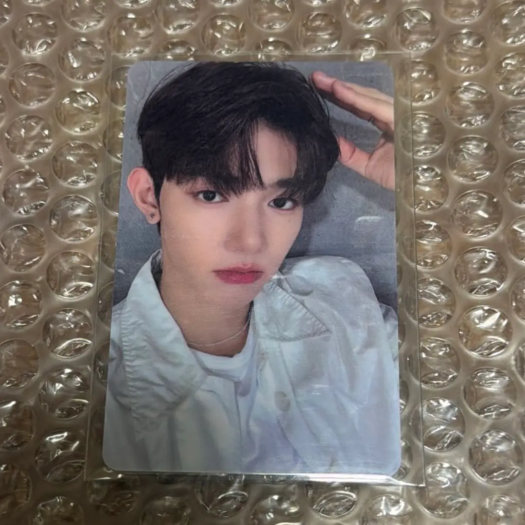 Thumbnail of ZEROBASEONE withmuu Zhang Hao trading card