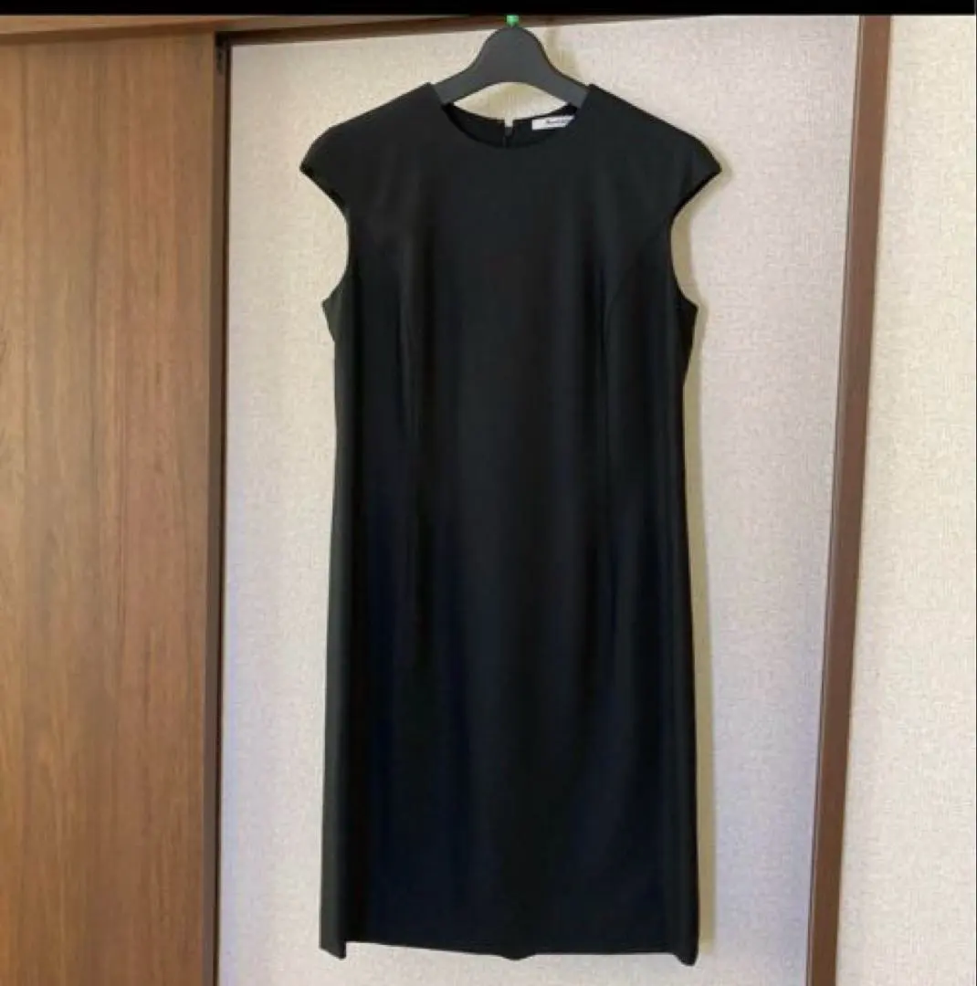 Thumbnail of Aquascutum Black Sleeveless Dress