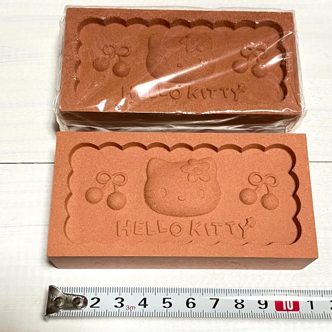 Thumbnail of Hello Kitty Mini Bricks 2 pieces Cherry Flower Kitty Sanrio 1999 Rare
