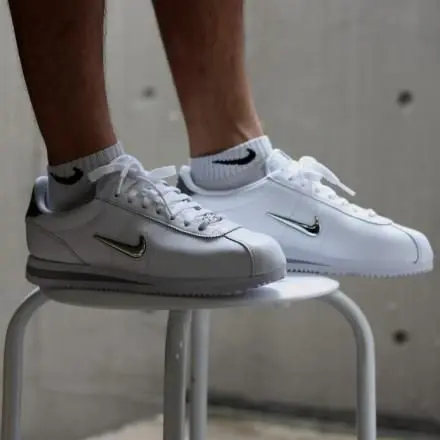 2025年最新】nike cortez basic jewelの人気アイテム - メルカリ