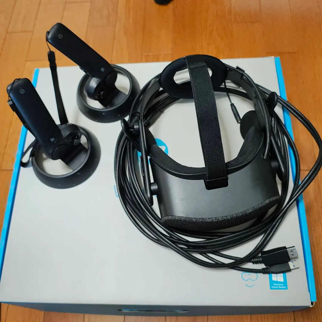 Thumbnail of HP Reverb VR Headset and Controller Set